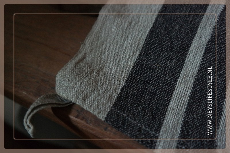 Linnen (thee) doek zwarte streep | 40 x 80 cm