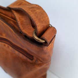 Hillburry schoudertas gewassen leer cognac