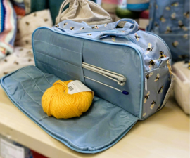 Breitas - blauw met bijtjes