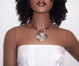 SCHELP ketting met PARELMOER hanger bruin | Boho - Ibiza style
