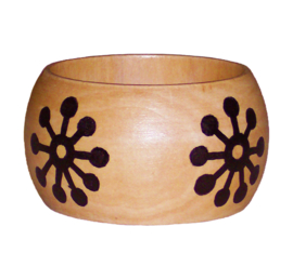 BANGLE JEALOUSY | 4,8 cm brede houten armband met West-Afrikaans Adinkra Symbool