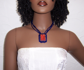 KRALEN ketting met langwerpige VRUCHTENSCHIL hanger | Hippie