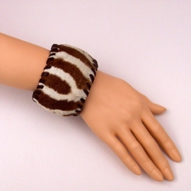 NAOMI leren afrikaanse armband met zebrahuid size M