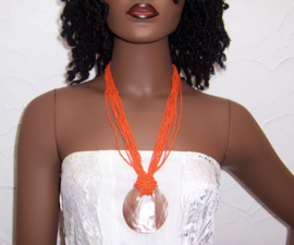 KRALEN ketting met PARELMOER hanger oranje | Boho - Ibiza style