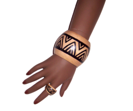 HOUTEN armband + ring set AMMA | handbeschilderd cherry wood | bangle maat M = 20 cm