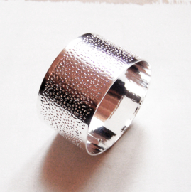 SERVETRINGEN zilverkleurig | set van 2 | luxe napkin rings | gespikkeld