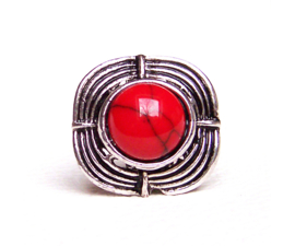 RING ROOD #8 tibetaans zilver met rode steen | verstelbaar