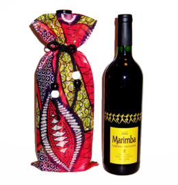 RED PARTY wijntas van afrikaanse wax print | wine bag met koord en houten kralen
