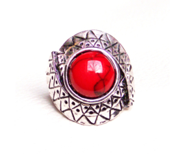 RING ROOD #7 tibetaans zilver met rode steen | verstelbaar