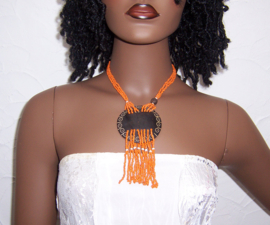KRALEN ketting met KOKOS hanger oranje | Boho - Ibiza style