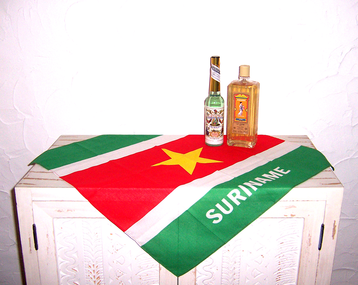 CADEAUSET Lotion Pompeïa + Florida Water + Zakdoek Suriname