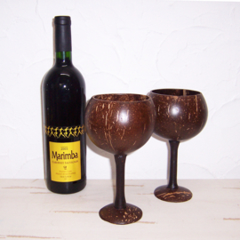 Kokosnoot wijnglazen / coconut shell wine glasses | 18-19 cm hoog (set van 2)