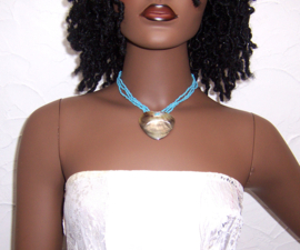 SCHELP ketting met PARELMOER HART lichtblauw | Ibiza style