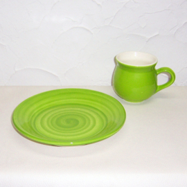 Ontbijtset Groen van Dishes & Deco | Mok + Ontbijtbord Ø 20,8 cm | handgemaakt aardewerk