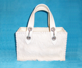 ZAKIYA off white leren handtas met koeienhuid