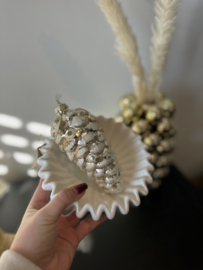 XMAS hanger - Dennenappel - Goud met wit