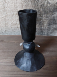 Kaarsenstandaard zwart metaal 10 cm.
