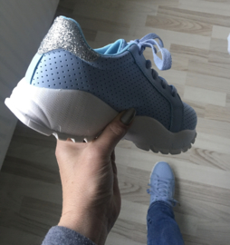 Sneaker baby blauw