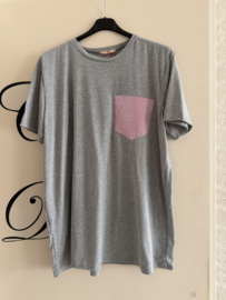 T-shirt met glitter borstzakje