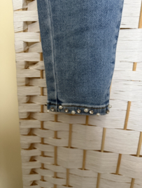 Skinny jeans met pareltjes