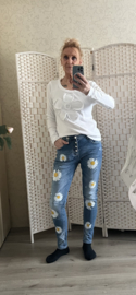 Jeans met kleine bloemetjes 108