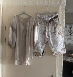 Bermuda met bloem print