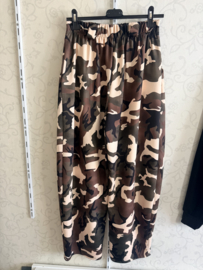 Camouflage broek