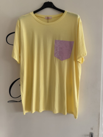 T-shirt met glitter borstzakje