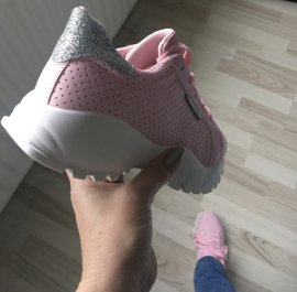 Sneaker licht roze