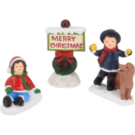 4 Setjes - Kerstdorp Figuurtjes - 3 stuks op kaartje - 4x3x5cm  KH3810