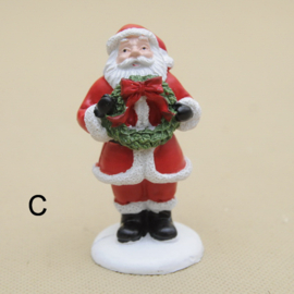 Set van 3 stuks - Kerstman staand op sneeuw - H=8cm   KE5300