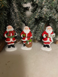 Set van 3 stuks - Kerstman staand op sneeuw - H=8cm   KE5300