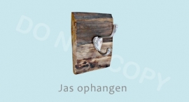 Jas ophangen - J