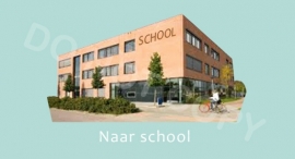 Naar school - M
