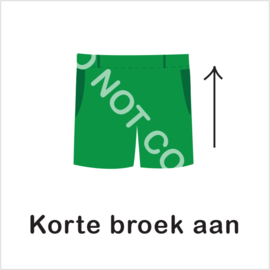 BASIC - Korte broek aan