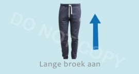 Lange broek aan - J