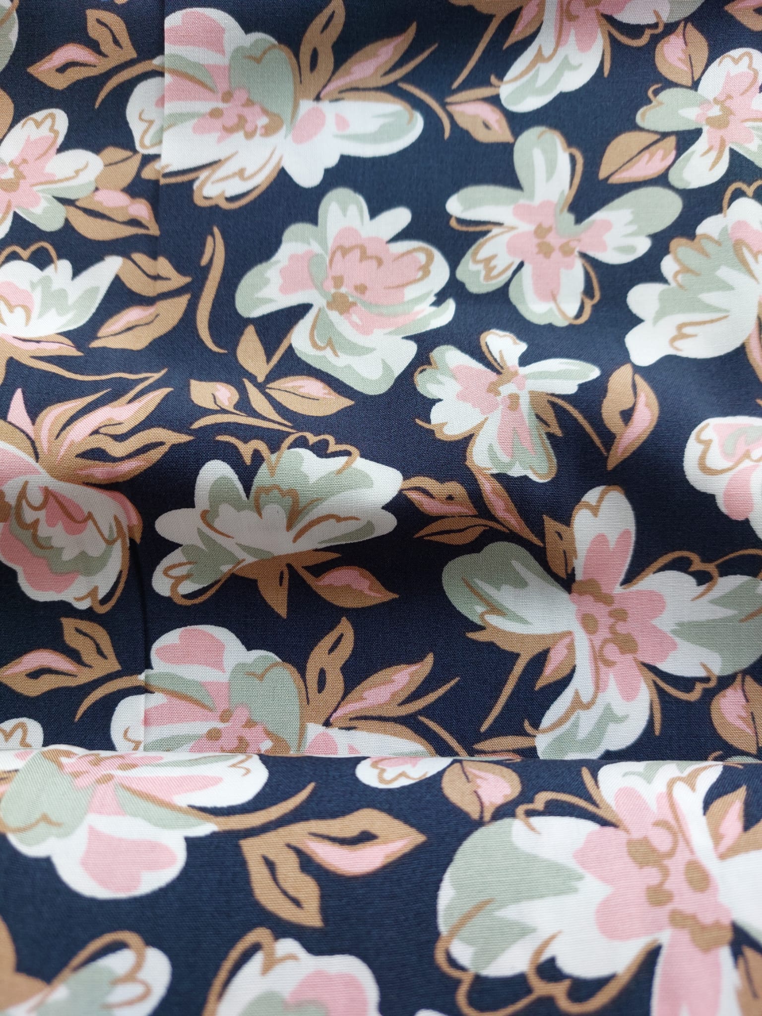 Marine met roze en groen
