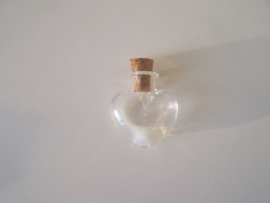 GFV-08 Hartvormig flesje (2,5x2,2cm)