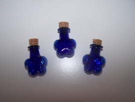 GFV-09bl Bloemvormig, blauw flesje