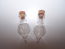 GFV-14 Druppelvormig flesje (3,2x1,5cm)