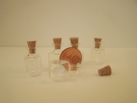GFV-01 Vierkante fles (2,3x1,4cm)