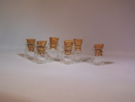 GFK-04 Kleinste flesje (1,3x1cm)