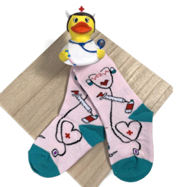 Junior sokken - Nurse to be |doctor to be - roze