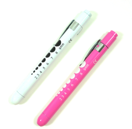 Pupillampje - penlight - Roze