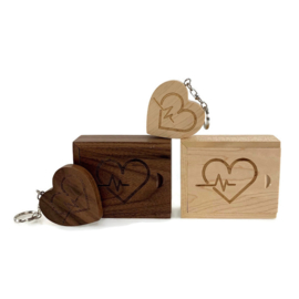 USB stick Houten hart in  luxe box - Hart & Heartbeat