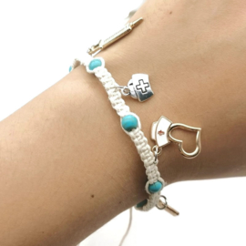 Armband knoop + bedeltjes - Zorg