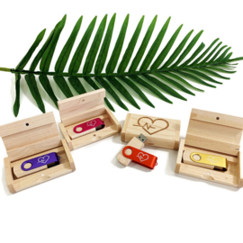 USB stick Hout & color Zorghart - in luxe box - Paars