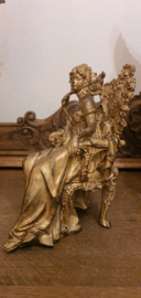 Baroque dame  in stoel (25 cm H)