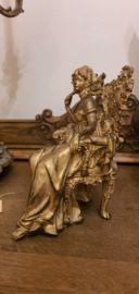 Baroque dame  in stoel (25 cm H)