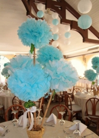 Licht blauwe PomPom 35 cm